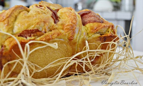 Pan brioche salame e fontina