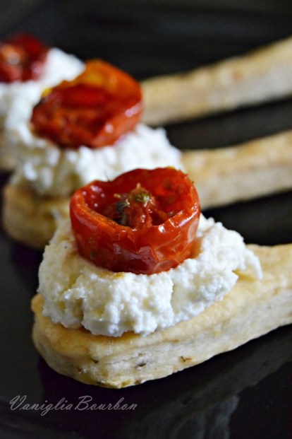 Cucchiaini di briseè, crema di ricotta e...